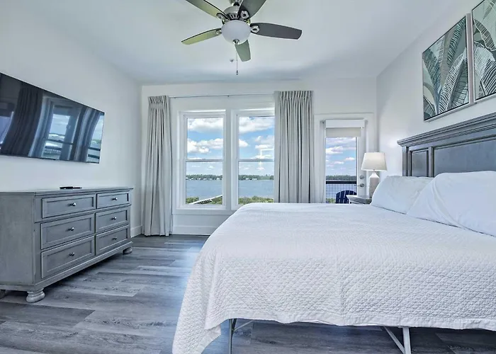 Blessed Together 5 Bedroom Lockout Holiday home Gulf Shores