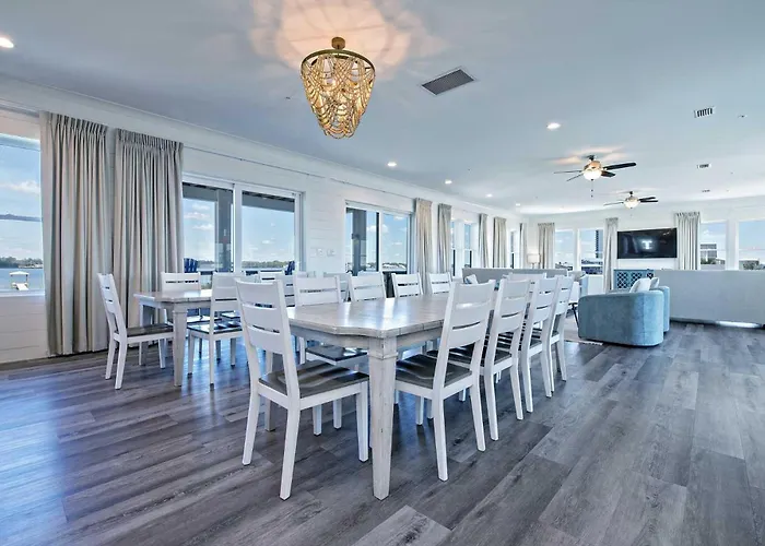 Blessed Together 5 Bedroom Lockout Holiday home Gulf Shores